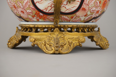 An ormolu-mounted Chinese porcelain bowl, 19th C.