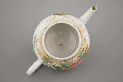 Zeer fijne theepot met deksel in Chinees exportporselein, Qianlong, 18e eeuw