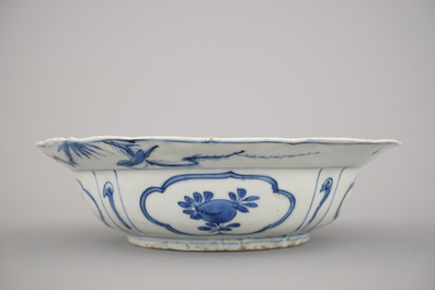 Blauw en witte Wan-Li 'klapmuts' kom in Chinees porselein, Ming-dynastie, 16e eeuw