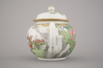 Zeer fijne theepot met deksel in Chinees exportporselein, Qianlong, 18e eeuw