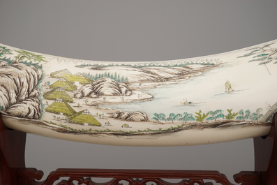 Slagtand in gesculpteerd ivoor, China of Japan(?), 19e-20e eeuw