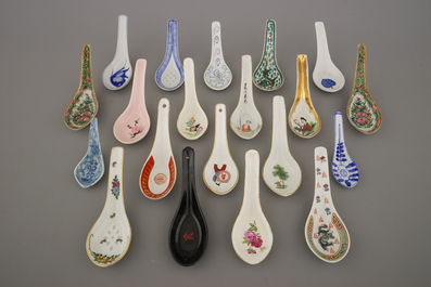 A collection of Chinese porcelain spoons, 18-20th C.