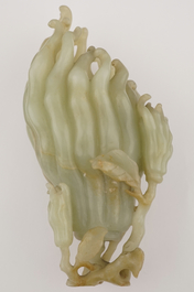 Une main de bouddha en jade sculpt&eacute;, Dynastie Qing, 18e
