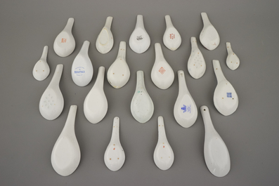 A collection of Chinese porcelain spoons, 18-20th C.