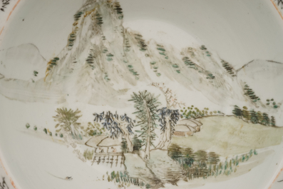 Coupe en porcelaine de Chine en style paysage Qianjiang, 19e-20e