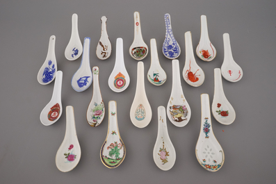 A collection of Chinese porcelain spoons, 18-20th C.