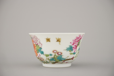 Zeer fijne kom in Chinees porselein met bloemendecor, 19e-20e eeuw