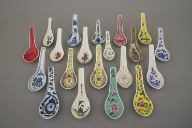 A collection of Chinese porcelain spoons, 18-20th C.