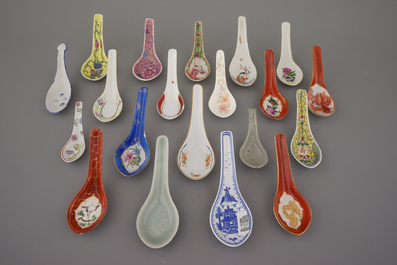 A collection of Chinese porcelain spoons, 18-20th C.