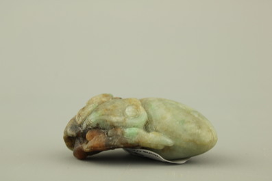 Sculpture de plantes en jade tachet&eacute;, 19e-20e