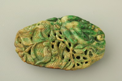 Sculptuur van vruchten in groen gevlekte jade, 20e eeuw