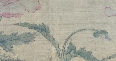 Grote Chinese ingelijste rolbeschildering, met vogels en bloemen, 18e eeuw