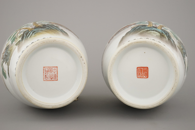 A collection of 7 Chinese porcelain vases, 20th C.