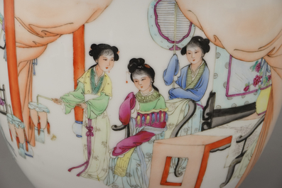 Paar jardini&egrave;res op steun in Chinees porselein, famille rose, 20e eeuw