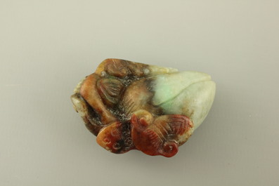 Sculpture de plantes en jade tachet&eacute;, 19e-20e