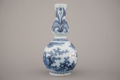 A Dutch Delft blue and white double gourd vase, ca. 1680