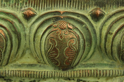 Boeddhabeeld Amoghasiddi in verguld brons met bloedkoraal en turquoise inlegwerk, 18e-19e eeuw