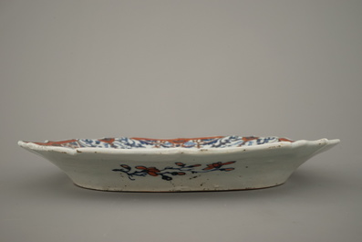 Grand plat octagonal en porcelaine de Chine, famille rose, &agrave; d&eacute;cor d'aigle, Qianlong, 18e