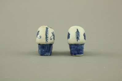 Paar blauw en witte Delftse schoentjes, 18e eeuw