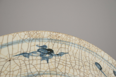 Grand plat Swatow en porcelaine de Chine, dynastie Ming, 16e