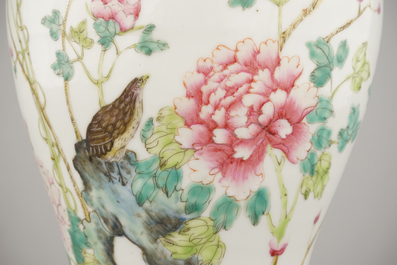 A Chinese porcelain famille rose quail vase, Guangxu, 19th C.