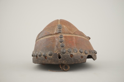 A carved wood African mask, early to mid 20th C., possibly Holo