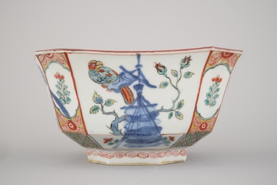 Nederlands beschilderde octagonale kom in Chinees porselein, Kakiemon stijl, Qianlong, 18e eeuw