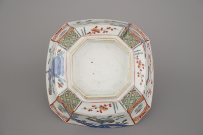 Nederlands beschilderde octagonale kom in Chinees porselein, Kakiemon stijl, Qianlong, 18e eeuw