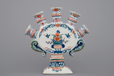 A Dutch Delft tulip vase in cashemire palette, ca. 1700