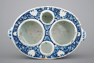 A cruet stand, blue and white Rouen pottery, 18th C.