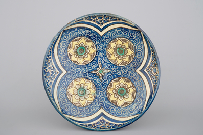 A set of 3 North-African pottery dishes, Morocco or Tunisia, ca. 1900