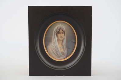 A collection of 10 painted portraits, miniatures on ivory, 19/20th C.