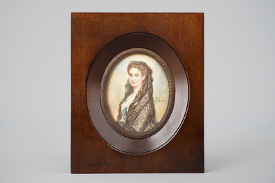 A collection of 10 painted portraits, miniatures on ivory, 19/20th C.