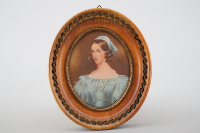 A collection of 10 painted portraits, miniatures on ivory, 19/20th C.