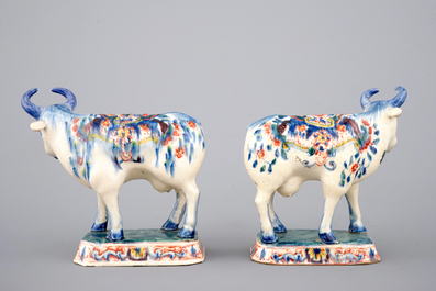 A set of 5 Dutch Delft models of cows, 18/19th C.