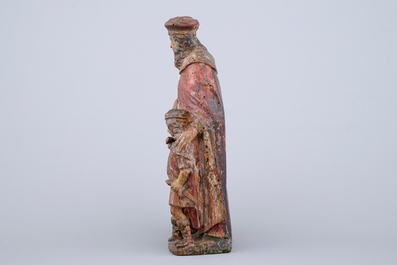 Een gestoken polychrome groep: Sint-Nikolaas met twee kindjes, 17/18e eeuw