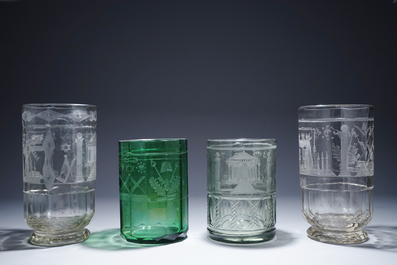 Een lot van 4 gegraveerde ma&ccedil;onnieke glazen, vrijmetselarij, 20e eeuw