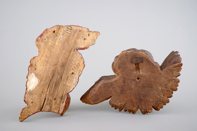 Twee gesculpteerde houten engelenkoppen, 18/19e eeuw