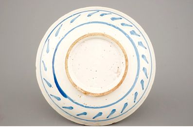 A fine Savona saucer dish with a hare in blue and manganese, 18th C.