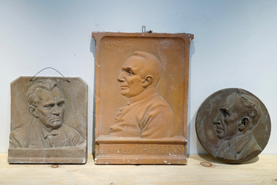 A set of six plaster casts of souvenir plaques, 19/20th C., Bruges