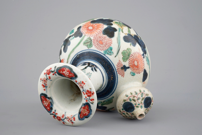 Un khendi en porcelaine de Japon Imari, &eacute;poque Edo, 17&egrave;me
