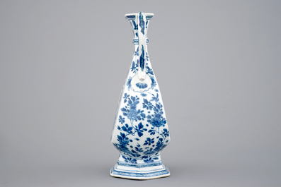 A Chinese porcelain blue and white ewer for the Islamic market, Kangxi, ca. 1700