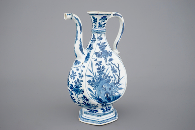 Een blauw-witte kan in Chinees porselein voor de Islamitische markt, Kangxi, ca. 1700