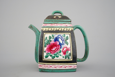 A Chinese enamelled Yixing teapot with floral decoration, 18/19th C.