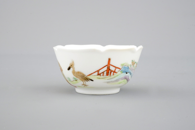 A Chinese export porcelain cup with a design after Cornelis Pronk: &quot;The Parasol Ladies&quot;, ca. 1740