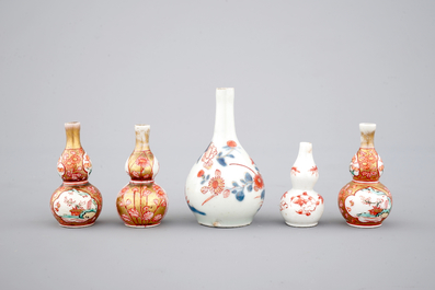 A set of five Japanese porcelain miniature doll house vases, 17/18th C.