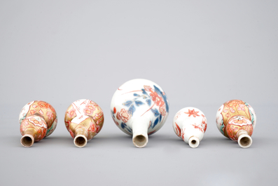 A set of five Japanese porcelain miniature doll house vases, 17/18th C.