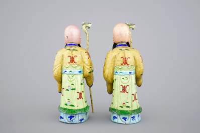 Twee figuren van Shou Lao in Canton emaille, 18/19e eeuw