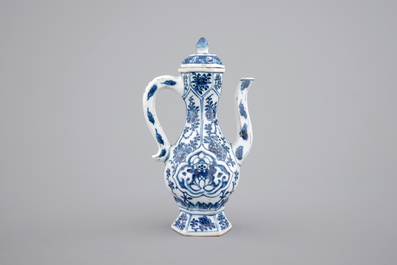 A blue and white Chinese porcelain jug with cover for the Islamic market, Kangxi, ca. 1700