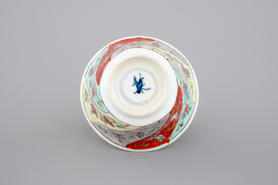 Une tasse et soucoupe en porcelaine de Chine famille verte, Kangxi, ca. 1700